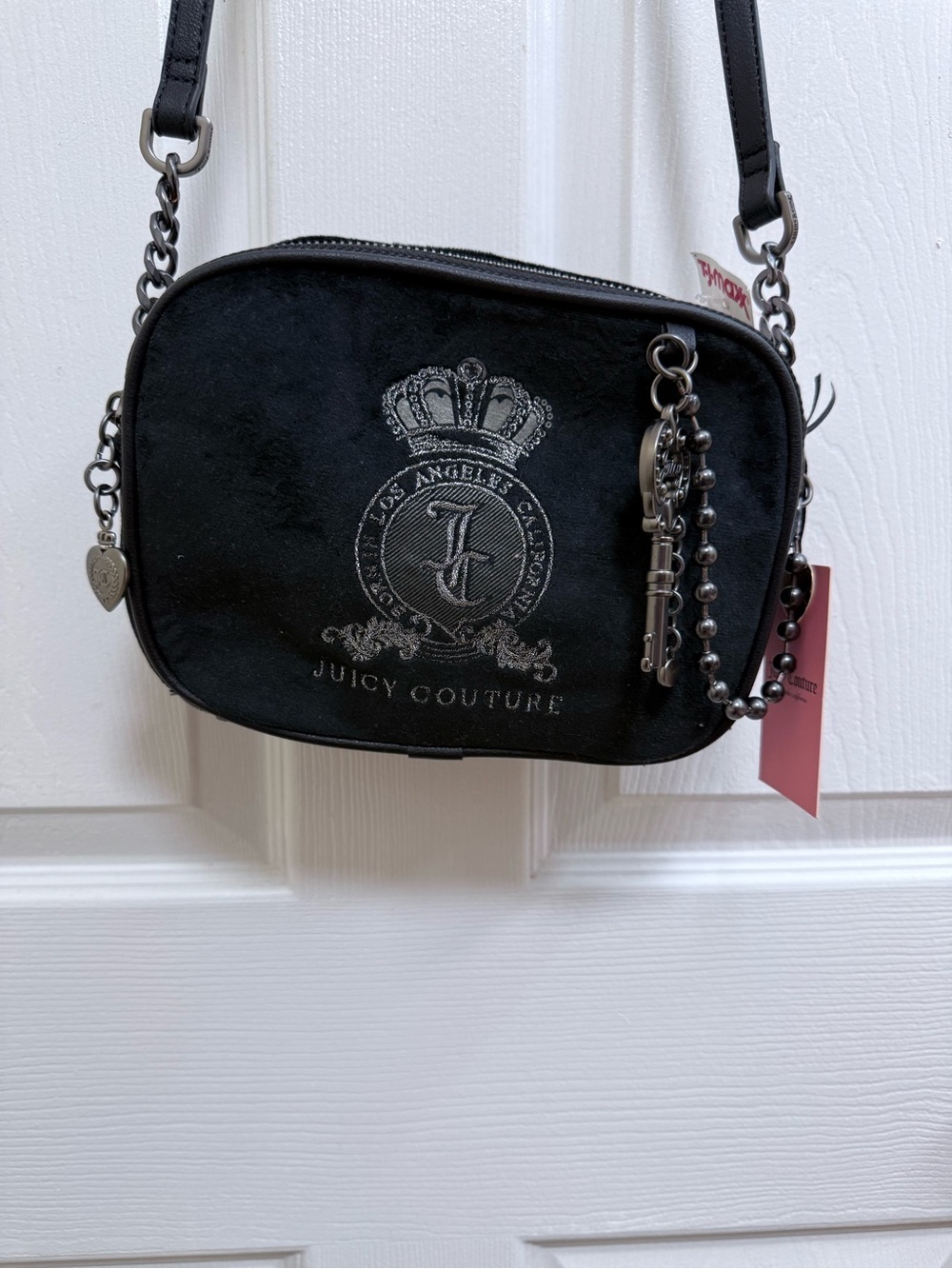 NWT Juicy Couture Black Crossbody Bag with Key Charm and Crest - Picture 3 of 6